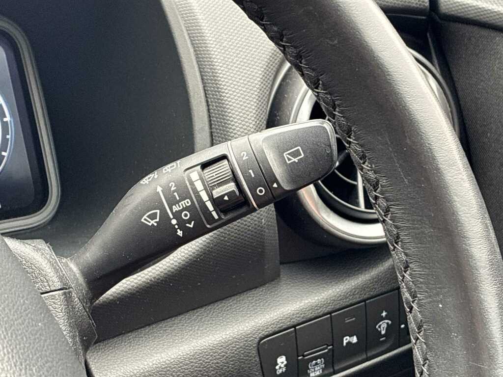 Hyundai Kona Premium Black #25