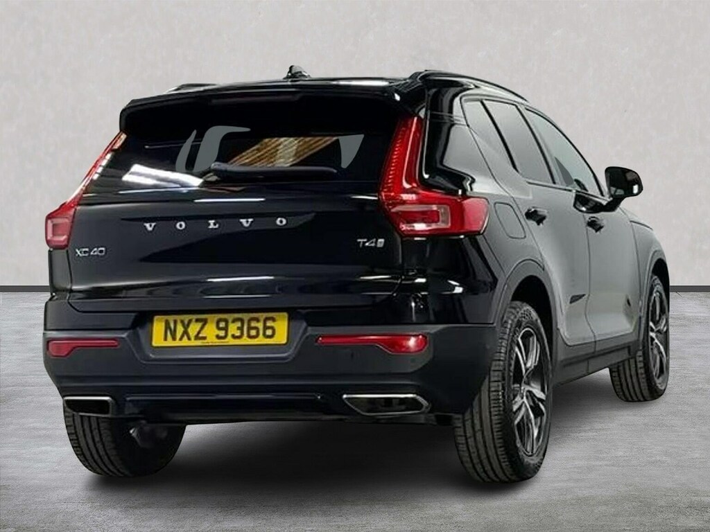 Volvo XC40 1.5 T3 R-design Black #18