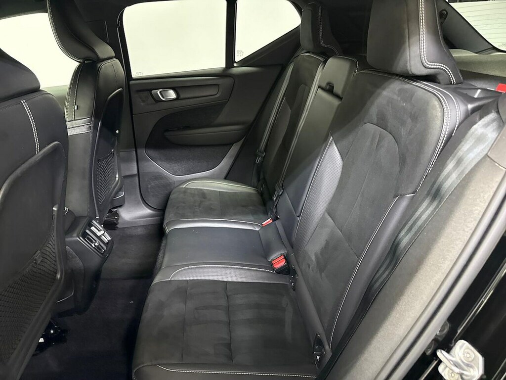 Volvo XC40 1.5 T3 R-design Black #16