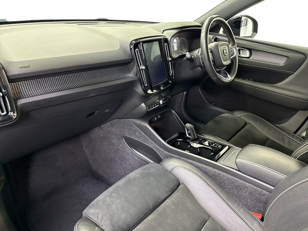 Volvo XC40 1.5 T3 R-design Black #7