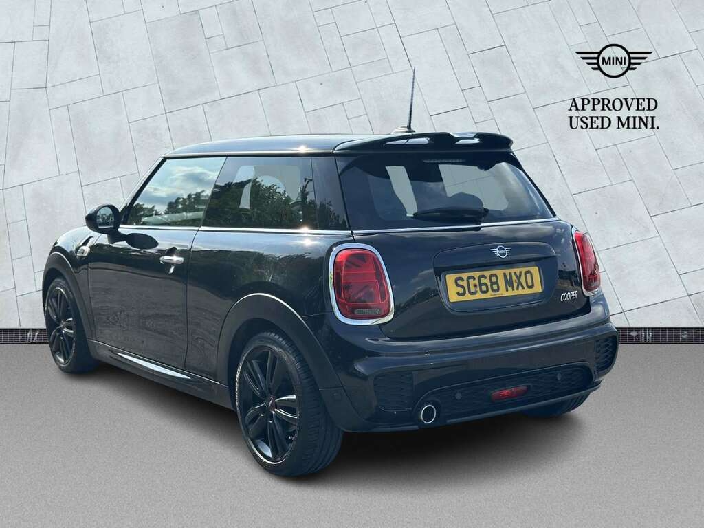 Mini Hatch 1.5 Cooper Sport Ii Black #2