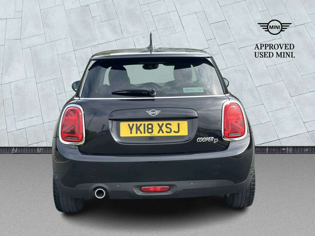 Mini Hatch 1.5 Cooper D Ii Black #4