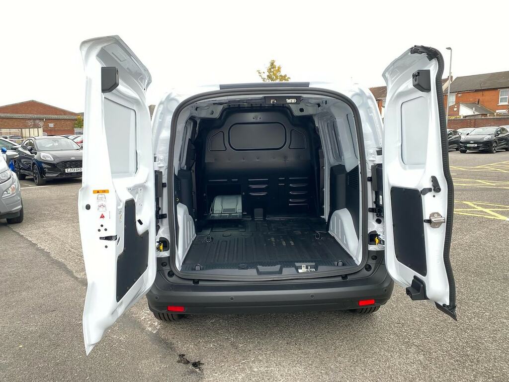 Ford Transit Courier 100Kw 43Kwh Trend Van EA75ACO #6