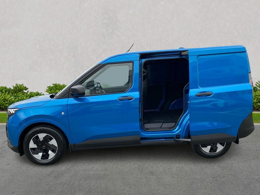 Ford Transit Courier 100Kw 43Kwh Trend Van EA75BXW #3