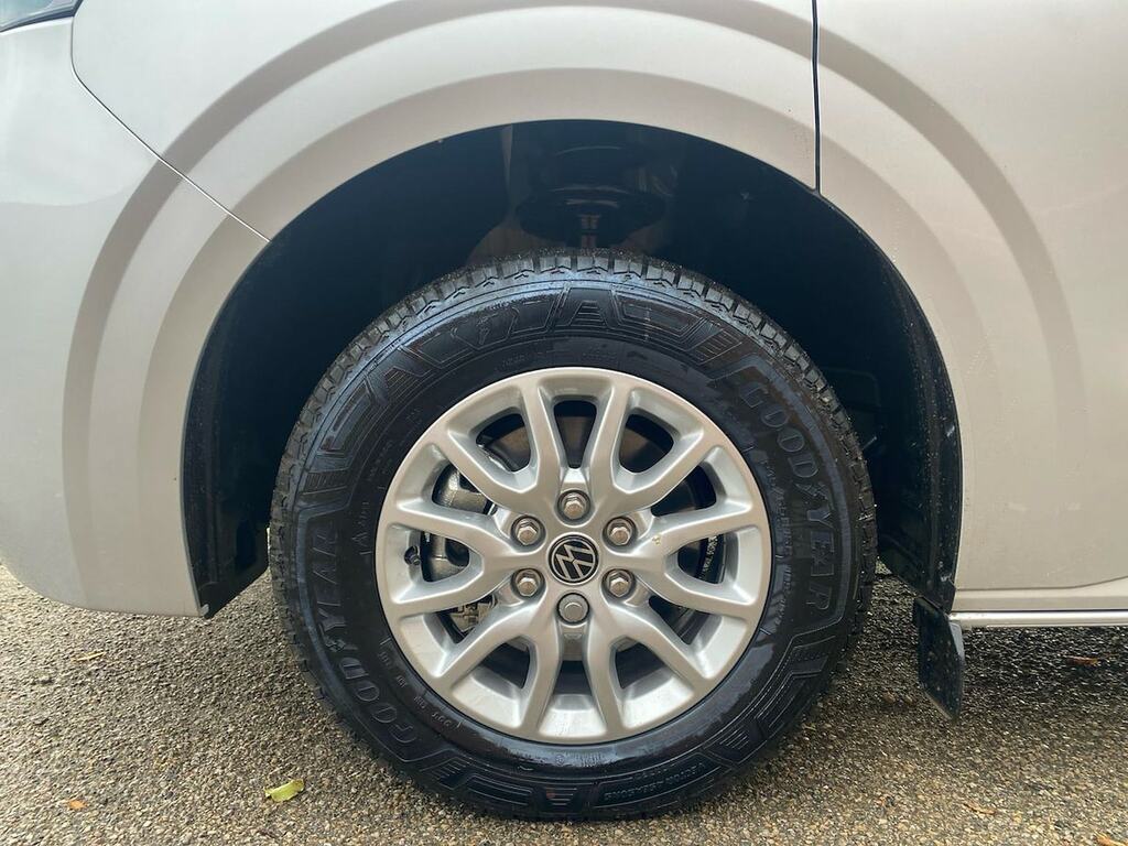 Volkswagen E-Transporter 100Kw 65Kwh Commerce Pro Van NX75RKY  #6