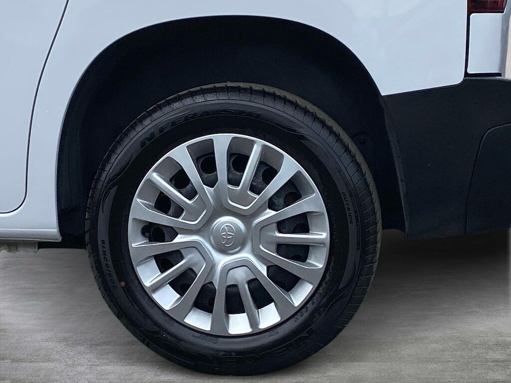 Toyota Proace City 1.5 Bluehdi Icon Short Panel Van NU24MYF #6