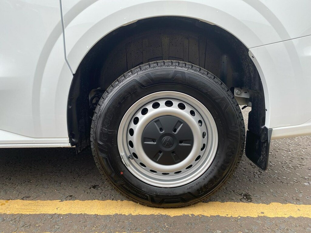 Volkswagen E-Transporter 100Kw 70Kwh Commerce Plus Van SH26GXK #5