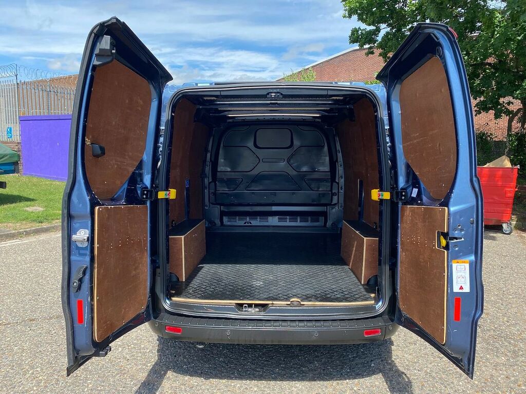 Ford Transit Custom Transit 2.0Dm Custom 300 Panel Van EK72DKA #6