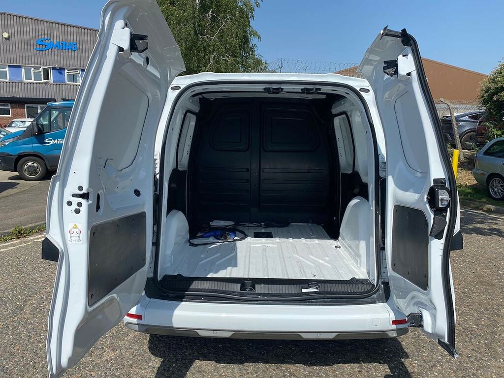 Nissan TOWNSTAR Nissan Townstar 90Kw Tekna Van 45Kwh #6