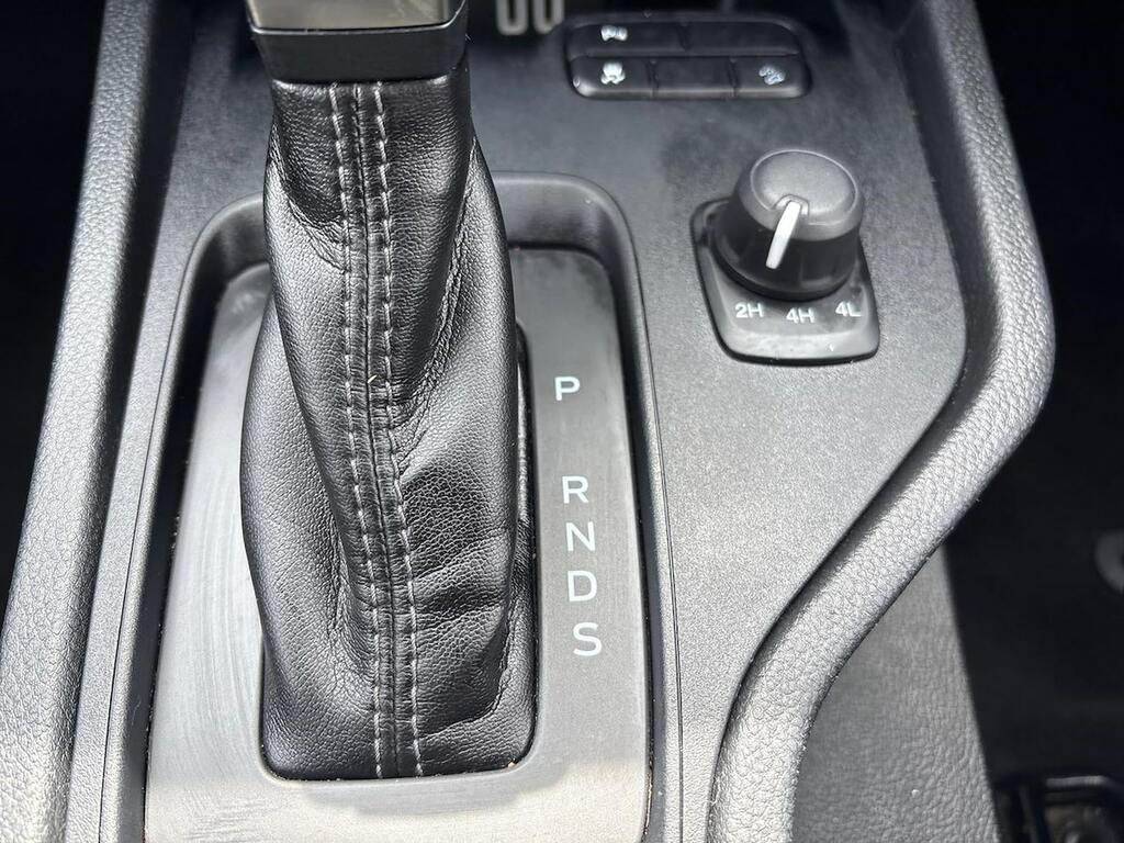 Ford Ranger Ecoblue Limited 2.0 4X4 Pick Up Truck With Canopy Black #14