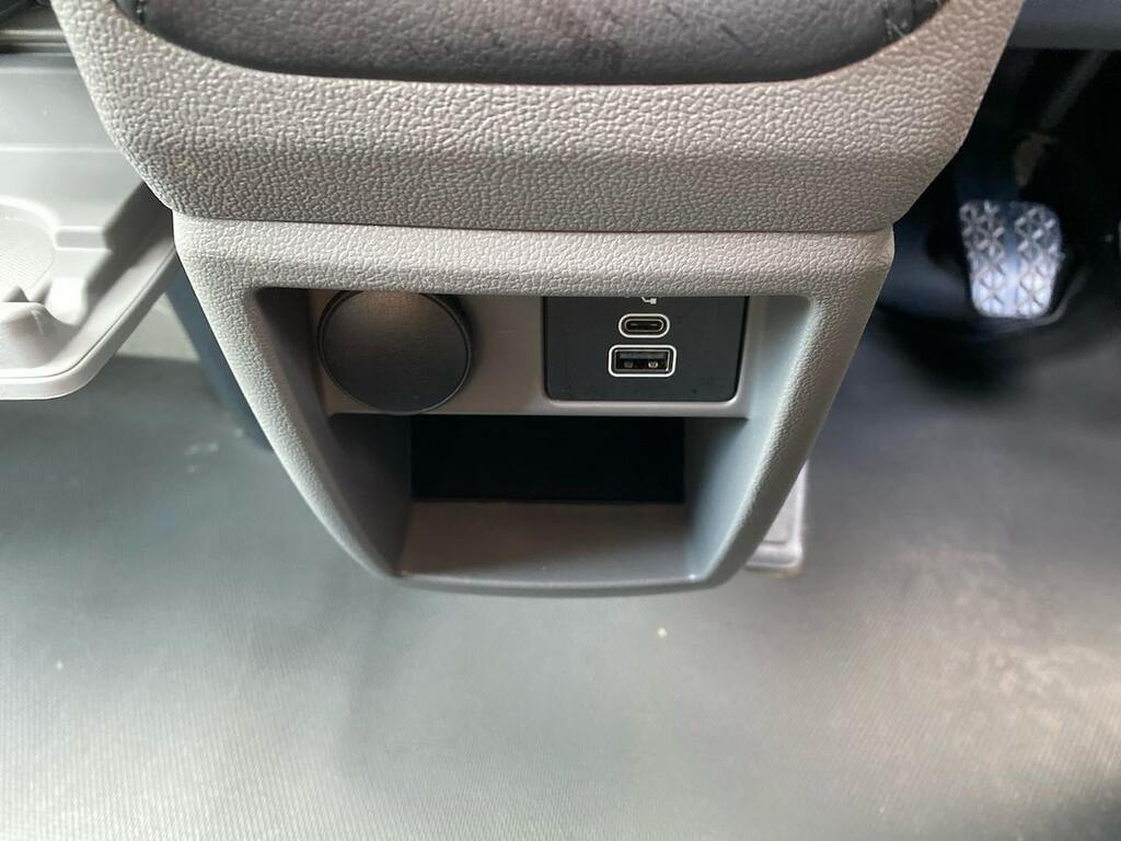 Volkswagen Transporter 2.0 Tdi 150 Highline Kombi Van 150 Ps White #35