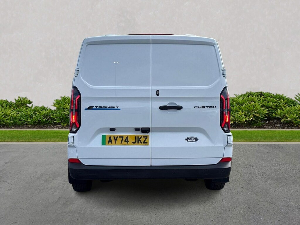 Ford Transit Custom 320 65Kwh Trend Panel Van L2 H1 AY74JKZ #4