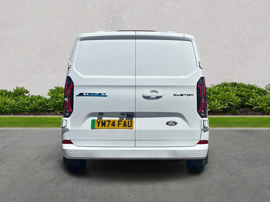 Ford Transit Custom 320 65Kwh Limited Panel Van L2 H YM74FAU #4