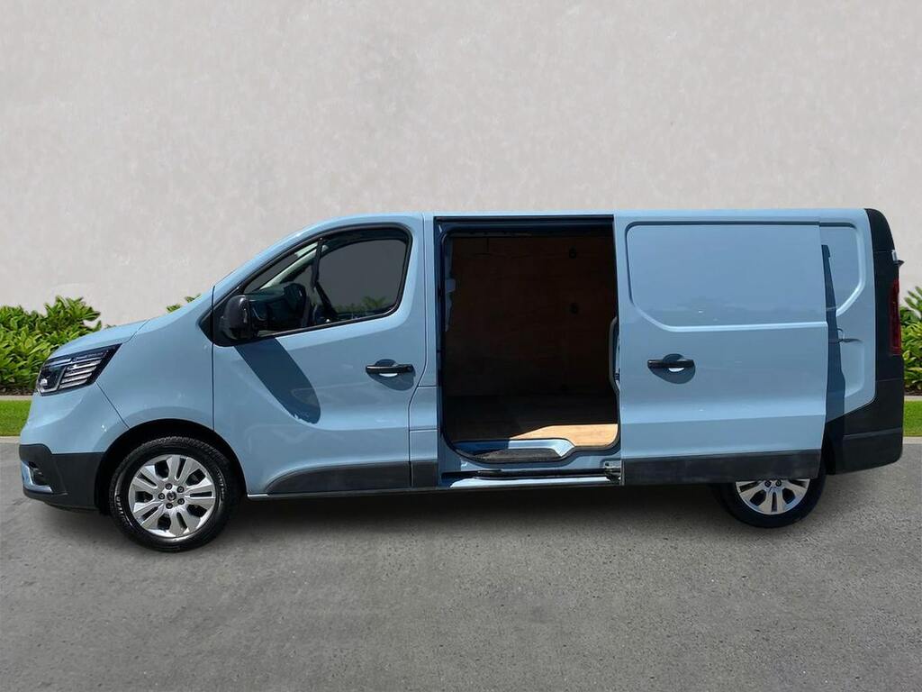 Renault Trafic 2.0 Dci Blue Ll30 Sport Panel Van Manua #3