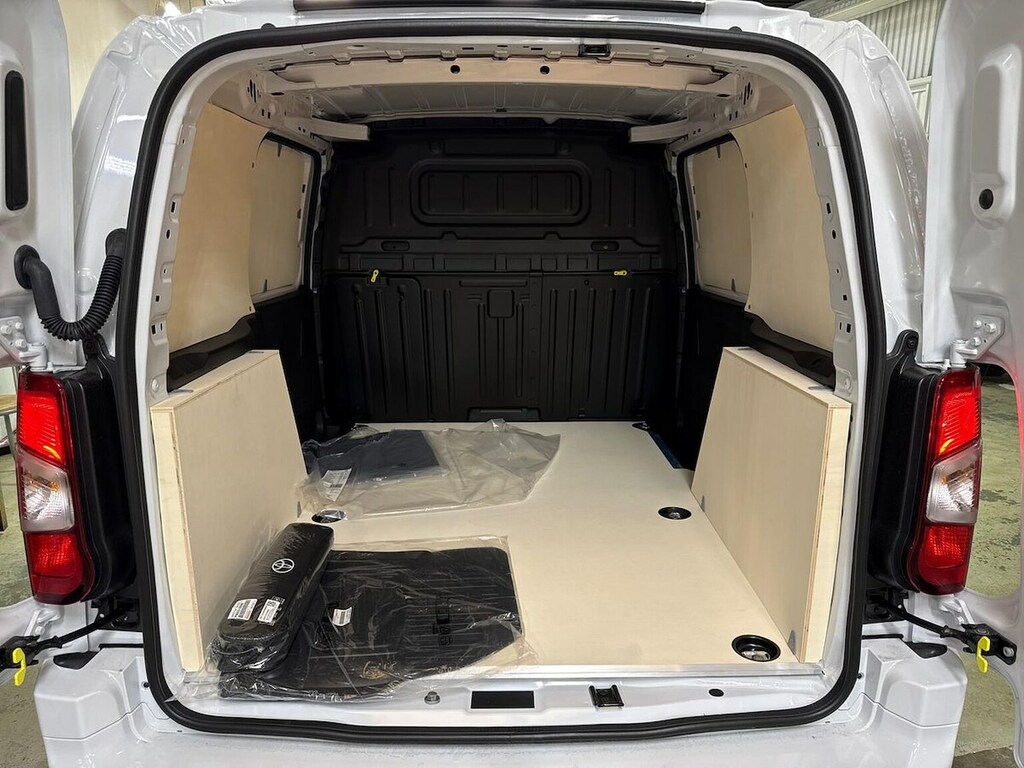Toyota Proace City 1.5D 100 Icon Van White #17