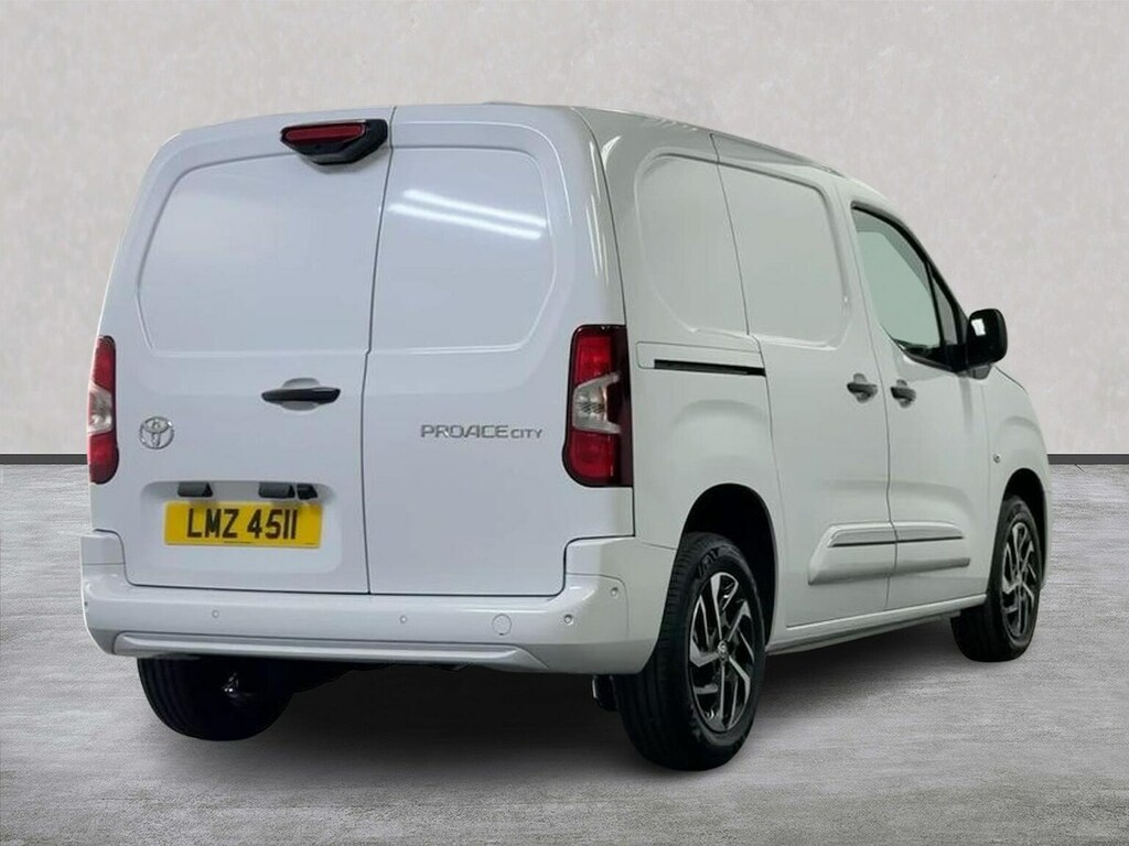 Toyota Proace City 1.5D 100 Icon Van White #18