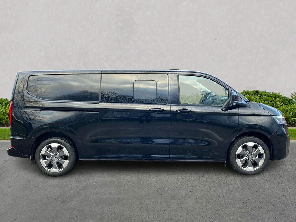Volkswagen E-Transporter 160Kw 65Kwh Commerce Pro Kombi Van #3