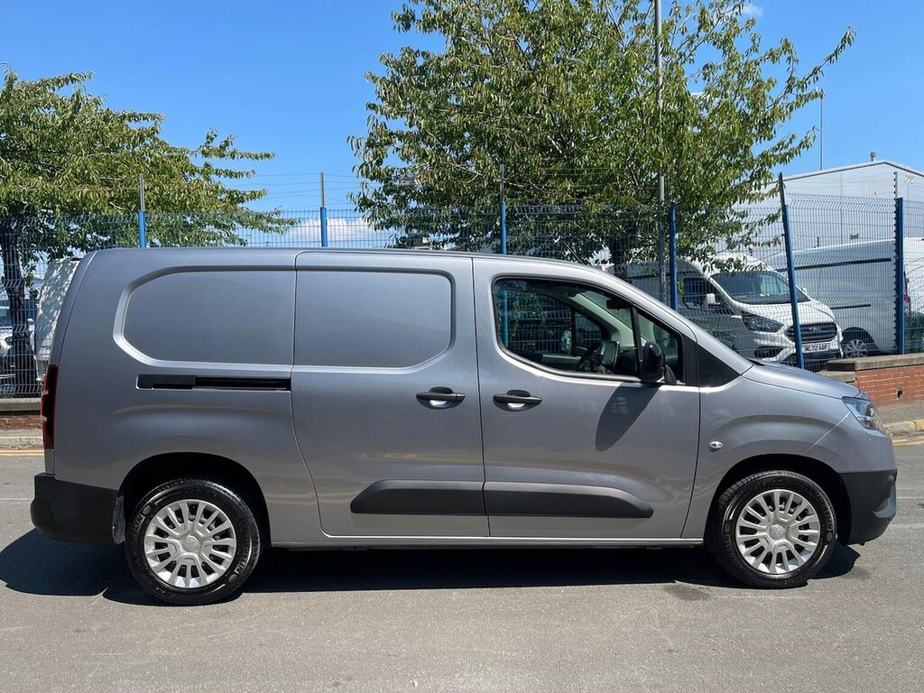 Toyota Proace City Icon Silver #17