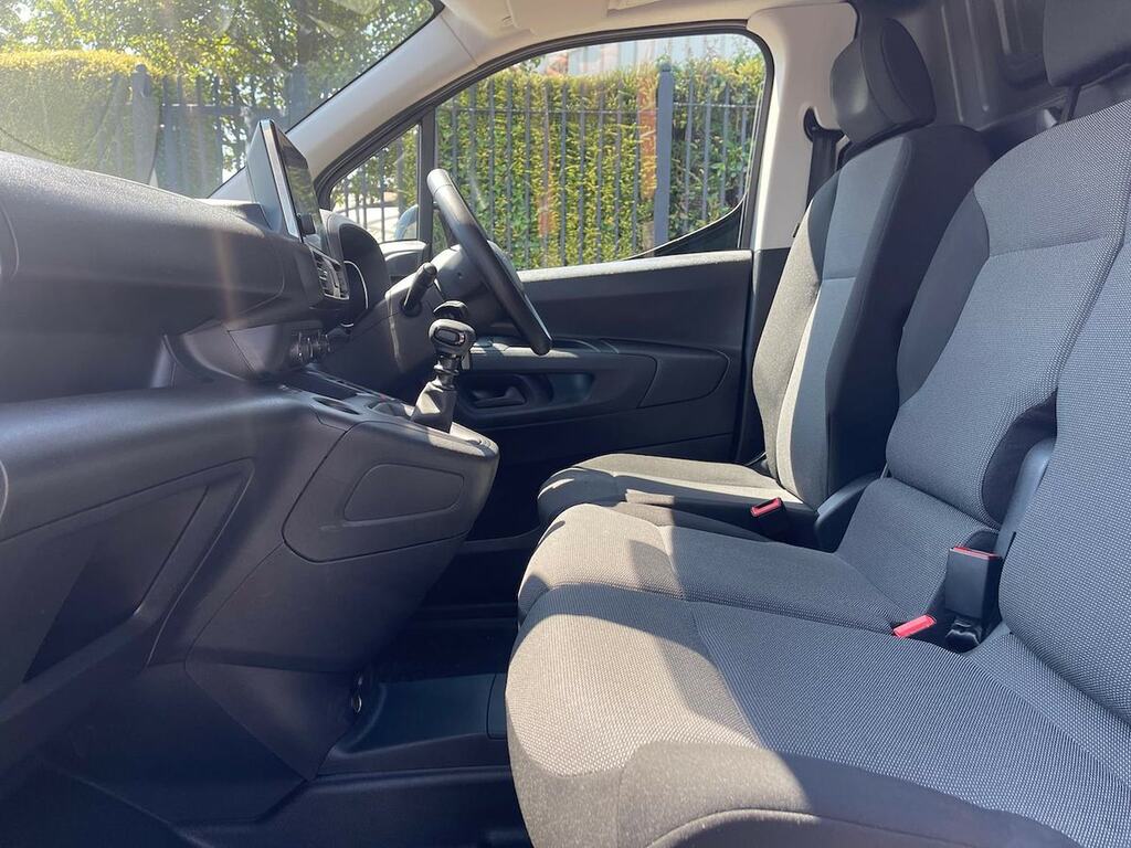 Toyota Proace City Icon Silver #20