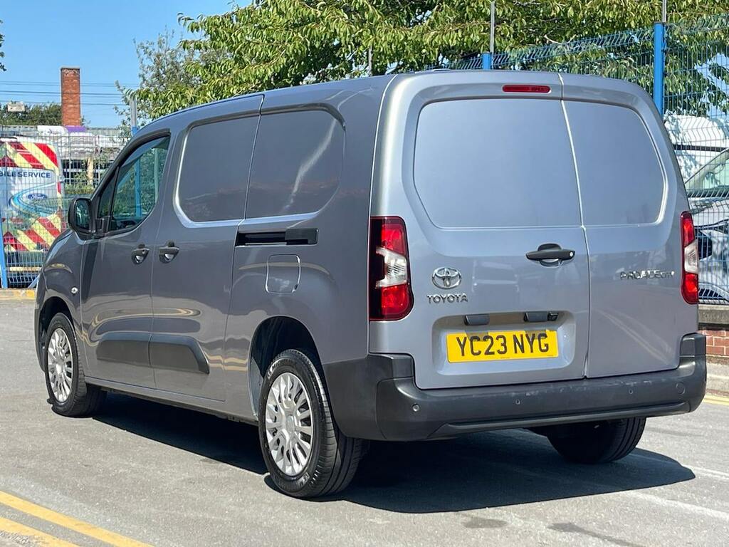 Toyota Proace City Icon Silver #18
