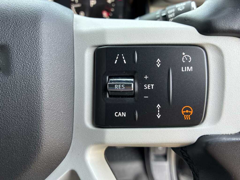 Land Rover Defender 3L Se Grey #36