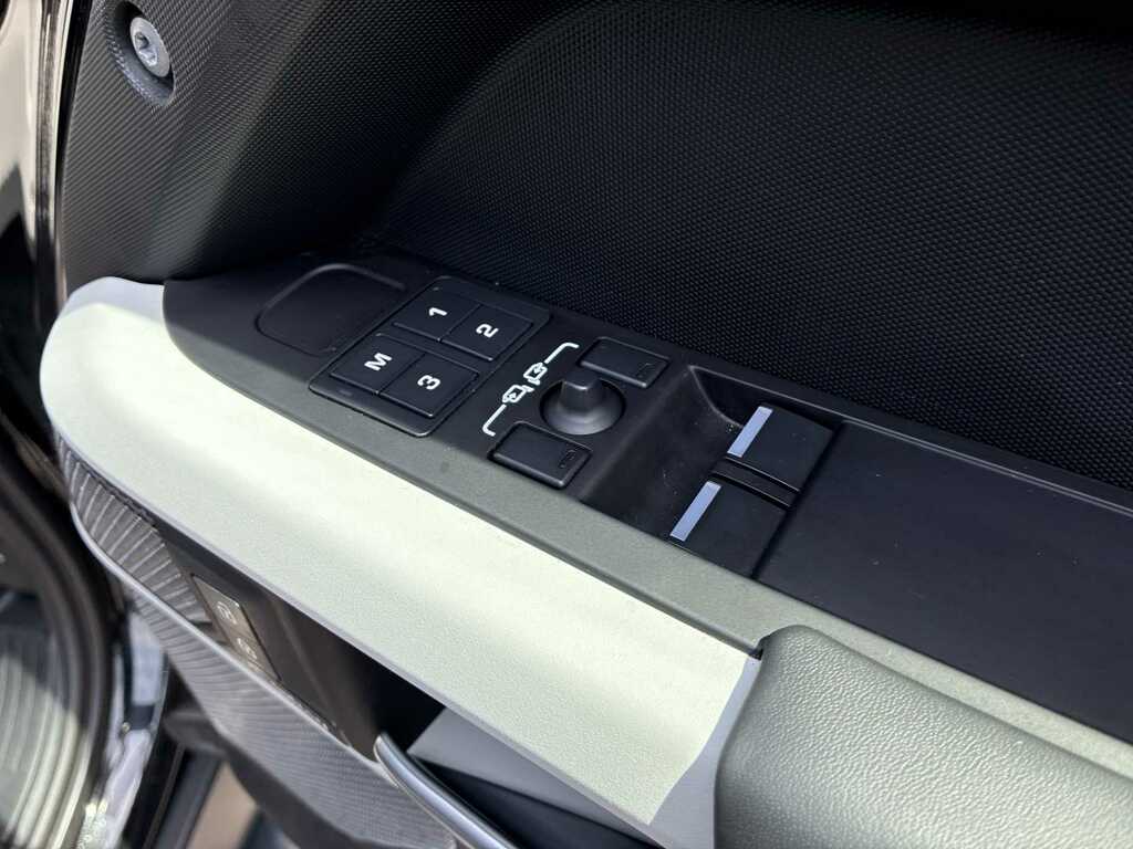 Land Rover Defender 3L Se Grey #24