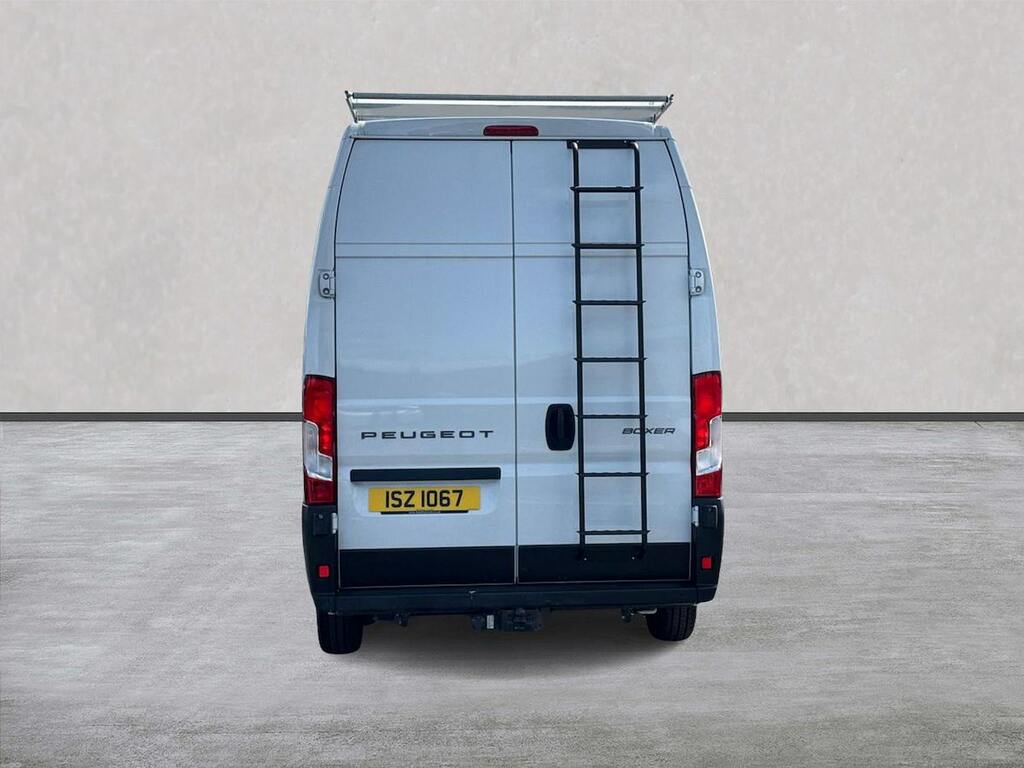 Peugeot Boxer 2.2 Bluehdi 335 Professional Panel Van ISZ1067 #4