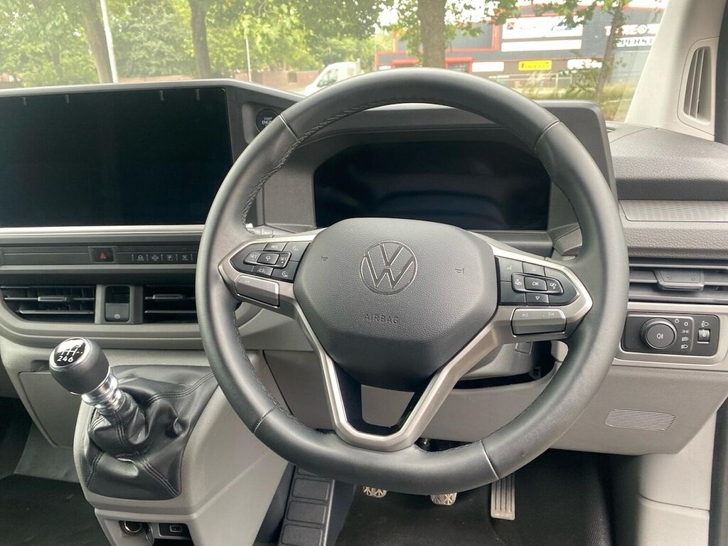 Volkswagen Transporter Commerce Plus White #9
