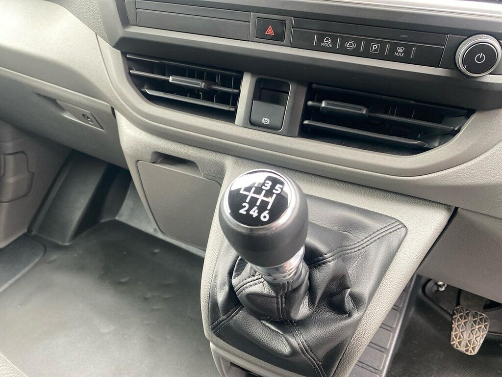 Volkswagen Transporter Commerce Plus White #13