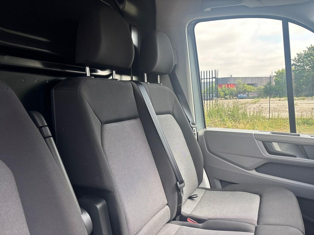 Volkswagen Crafter Cr35 Panel Van Commerce Plus Mwb 177 Ps 2.0 Tdi 8S Grey #16