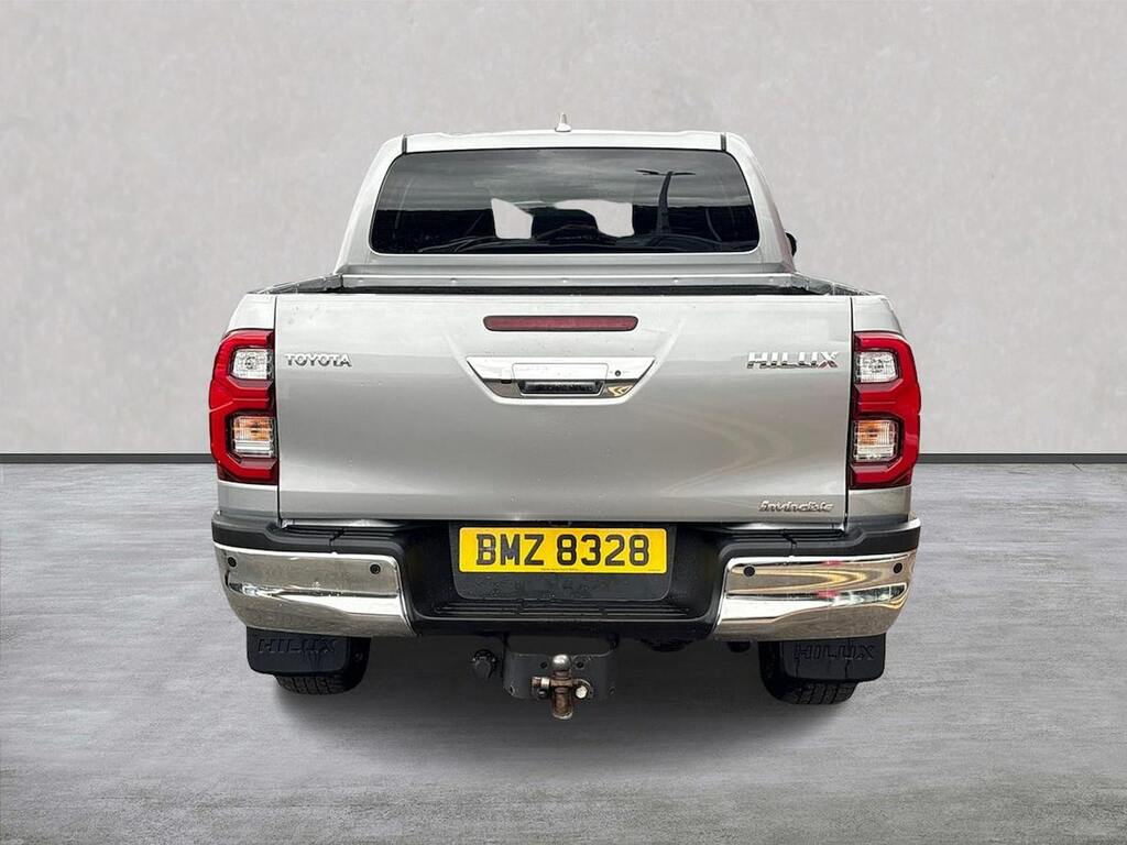 Toyota HILUX 2.8 D-4d Invincible Pickup Double Cab M BMZ8328 #4