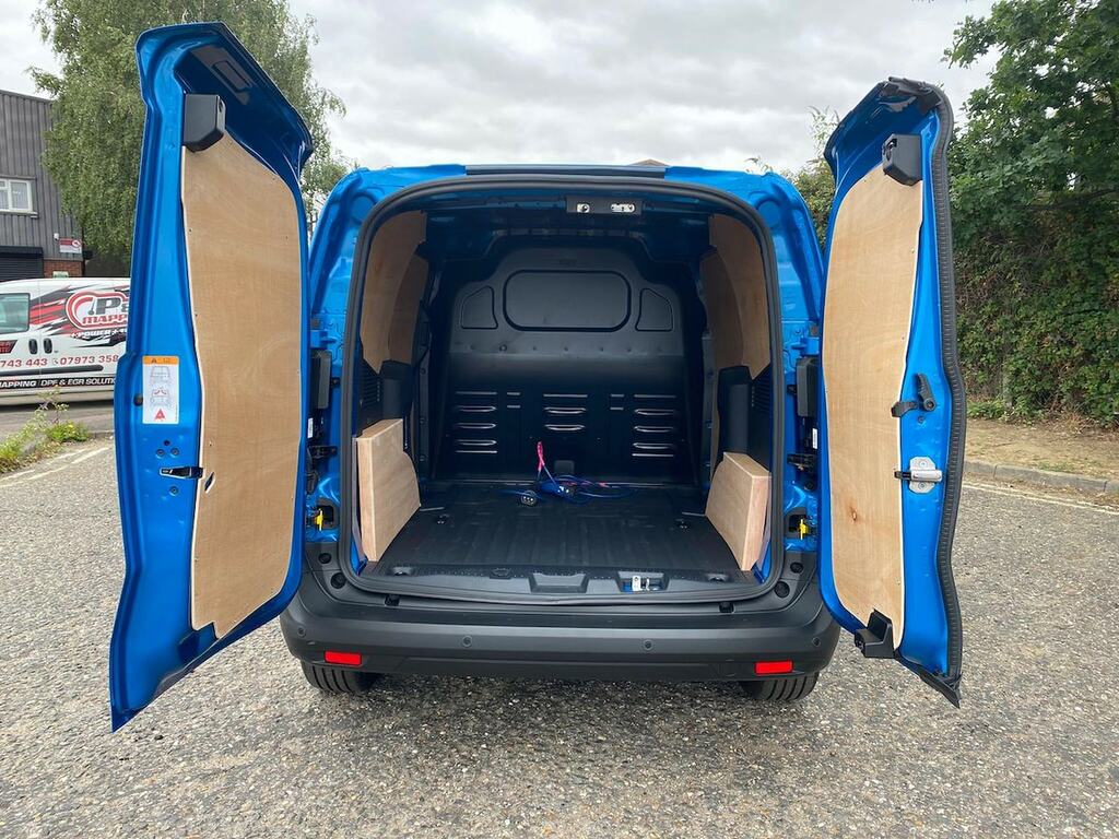 Ford Transit Courier 100Kw 43Kwh Limited Van #6