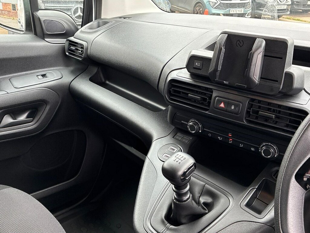 Vauxhall Combo Crg L1h1 2300 1.5 Tb D 100Ps Prime White #13