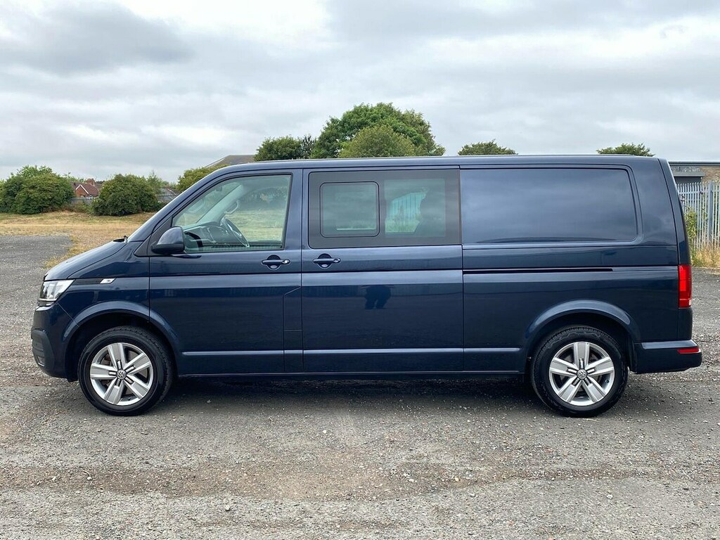Volkswagen Transporter 2.0 Tdi 150 Highline Kombi Van Dsg  #6