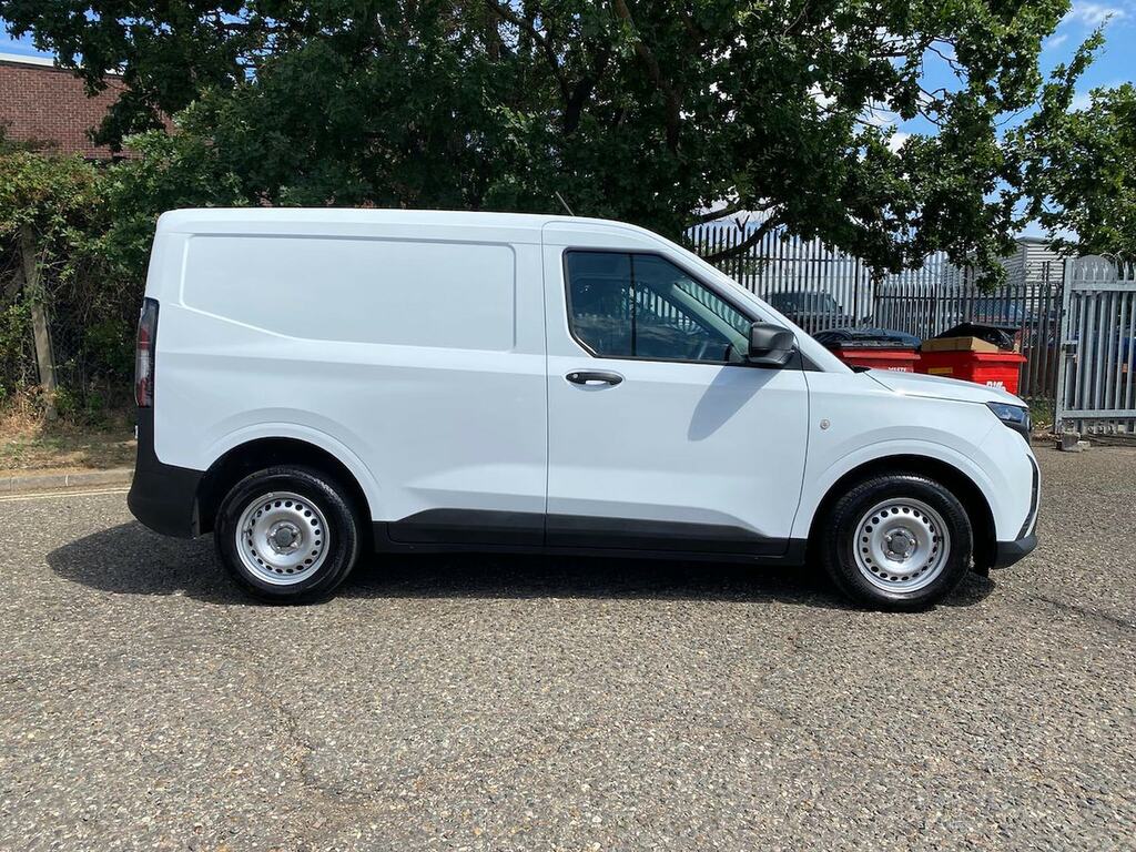 Ford Transit Courier 1.0 Ecoboost Limited 100Ps Van 6 Speed Manu #18