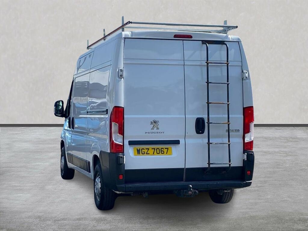 Peugeot Boxer 2.2 Bluehdi 335 Professional Panel Van #2