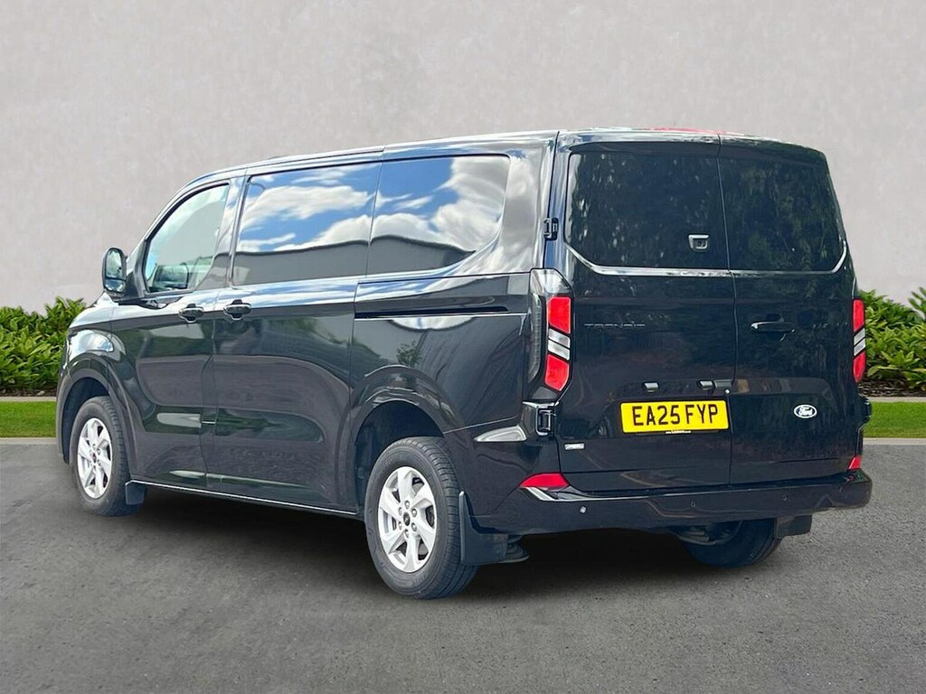 Ford Transit Custom 2.5 320 Duratec 11.8Kwh Limited Panel Van Petr #2