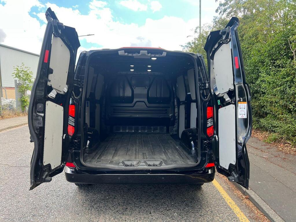 Ford Transit Custom 2.5 320 Duratec 11.8Kwh Limited Panel Van Petr #6