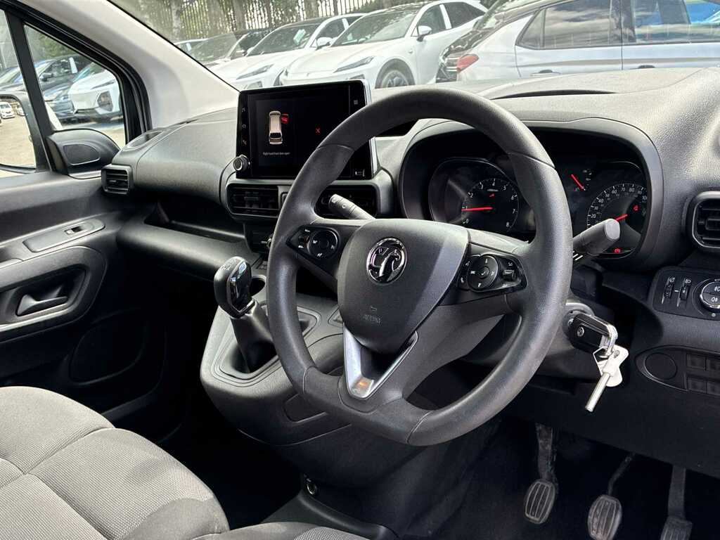 Vauxhall Combo 2300 1.5 Turbo D 100Ps H1 Sportive Van White #14