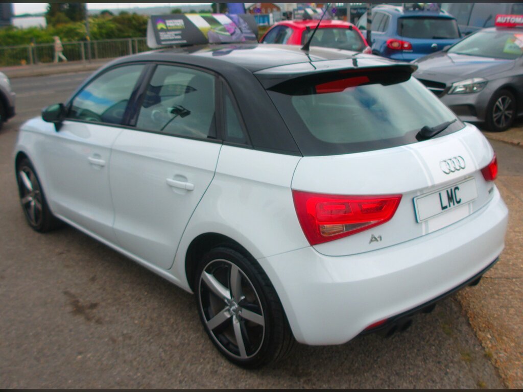 Audi A1 1.4 Tfsi Amplified Edition Sportback Ma RE13ZDM White #4
