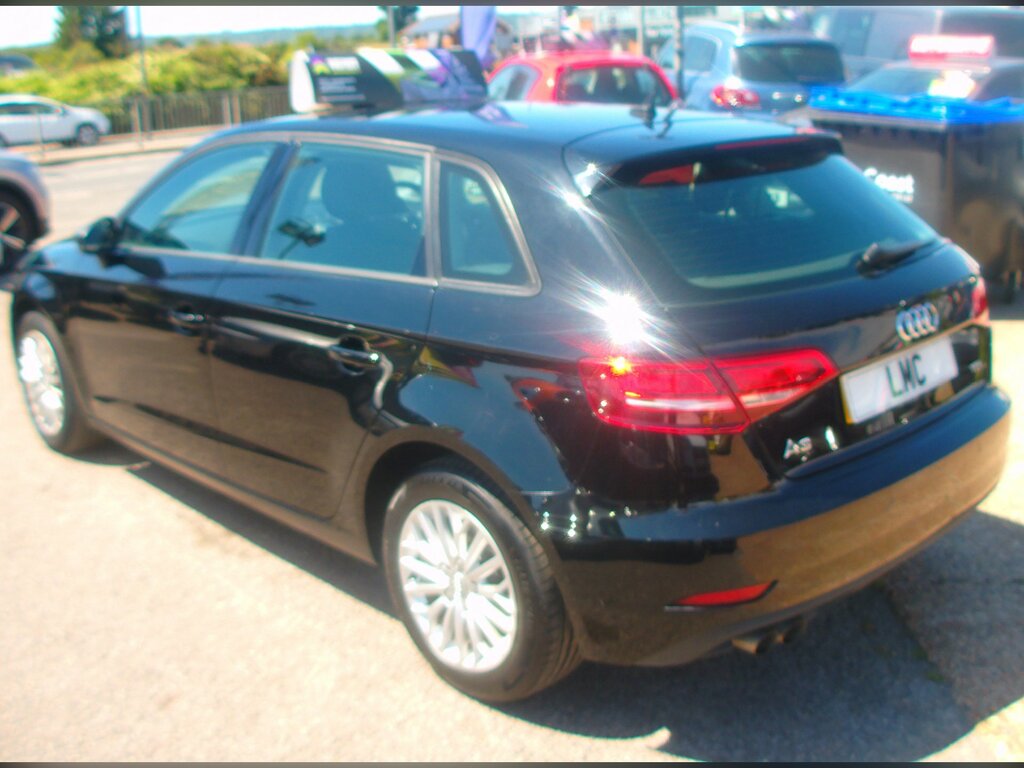Audi A3 2.0 Tdi Se Technik Sportback Eur KD16UXB Black #4