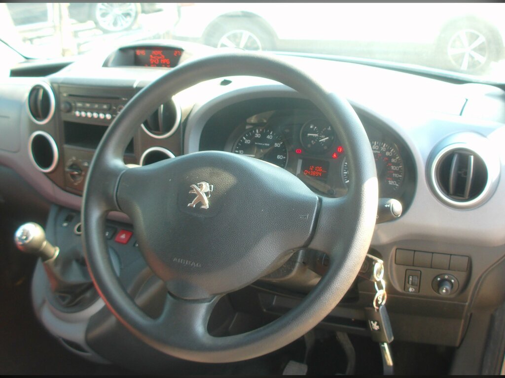 Peugeot Partner Tepee 1.6 Hdi Tepee S Mpv Egc S S 125 G Km Silver #11