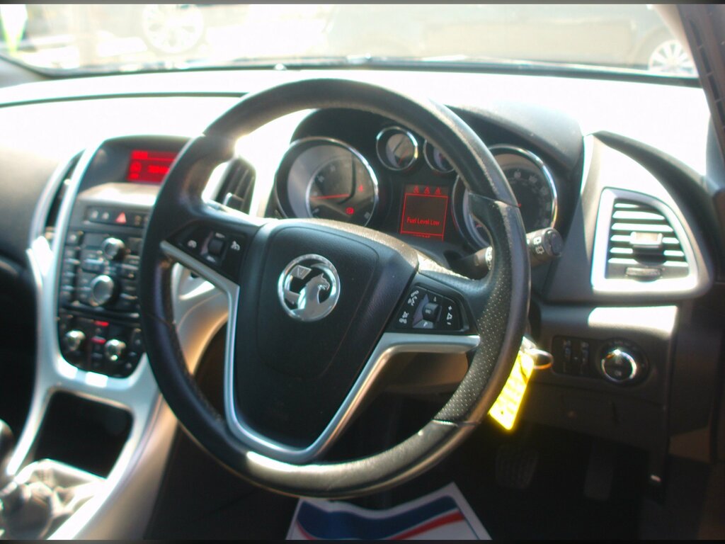 Vauxhall Astra 1.6 16V Exclusiv Sports Tourer Euro 5 Blue #10