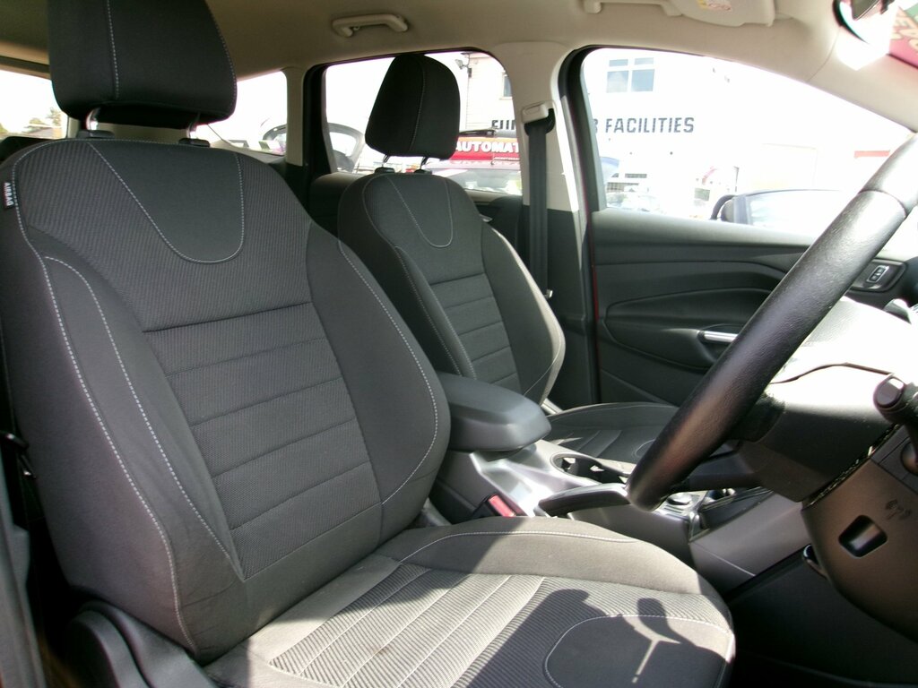 Ford Kuga 2.0 Tdci Titanium White #9