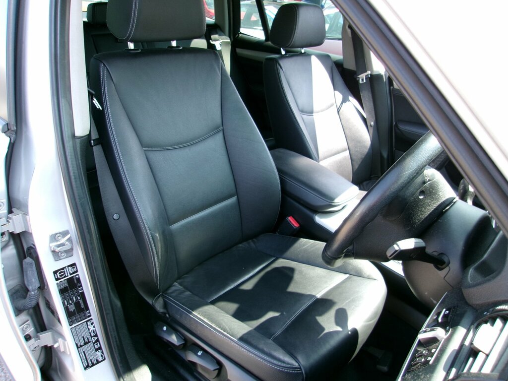 BMW X3 2L Se Silver #9