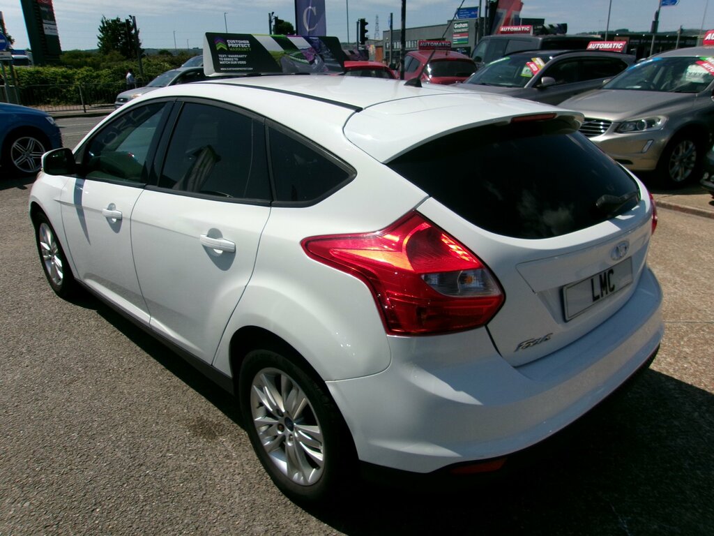 Ford Focus 1.6 Edge Hatchback Euro 5 105 P White #4