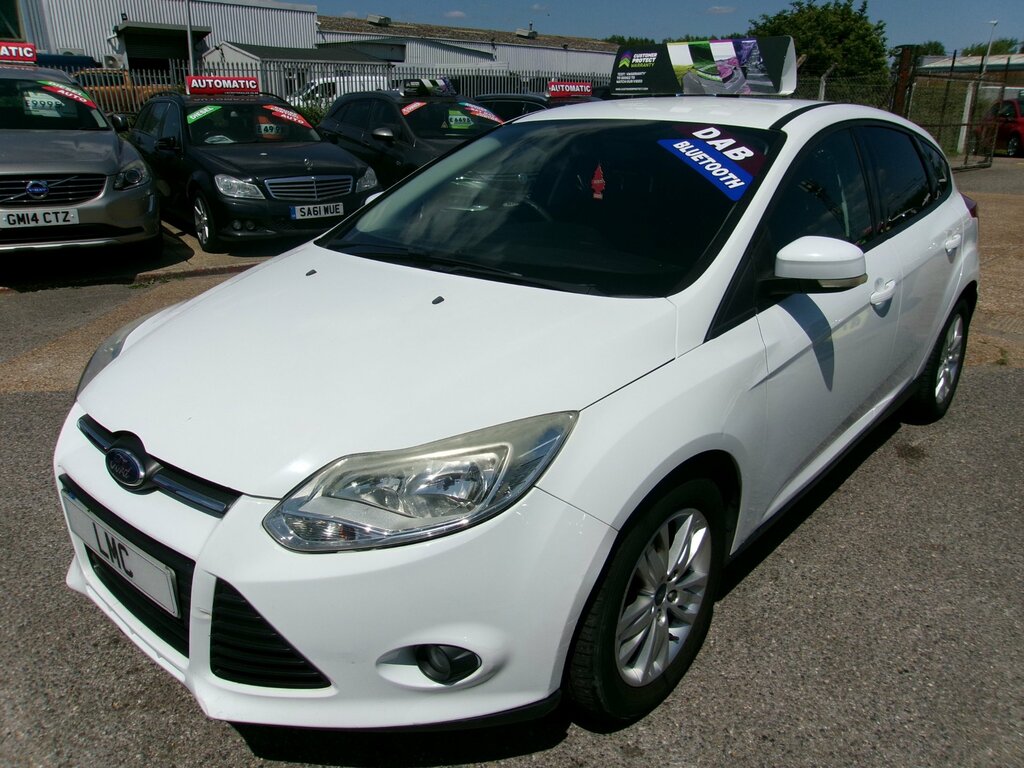 Ford Focus 1.6 Edge Hatchback Euro 5 105 P White #3