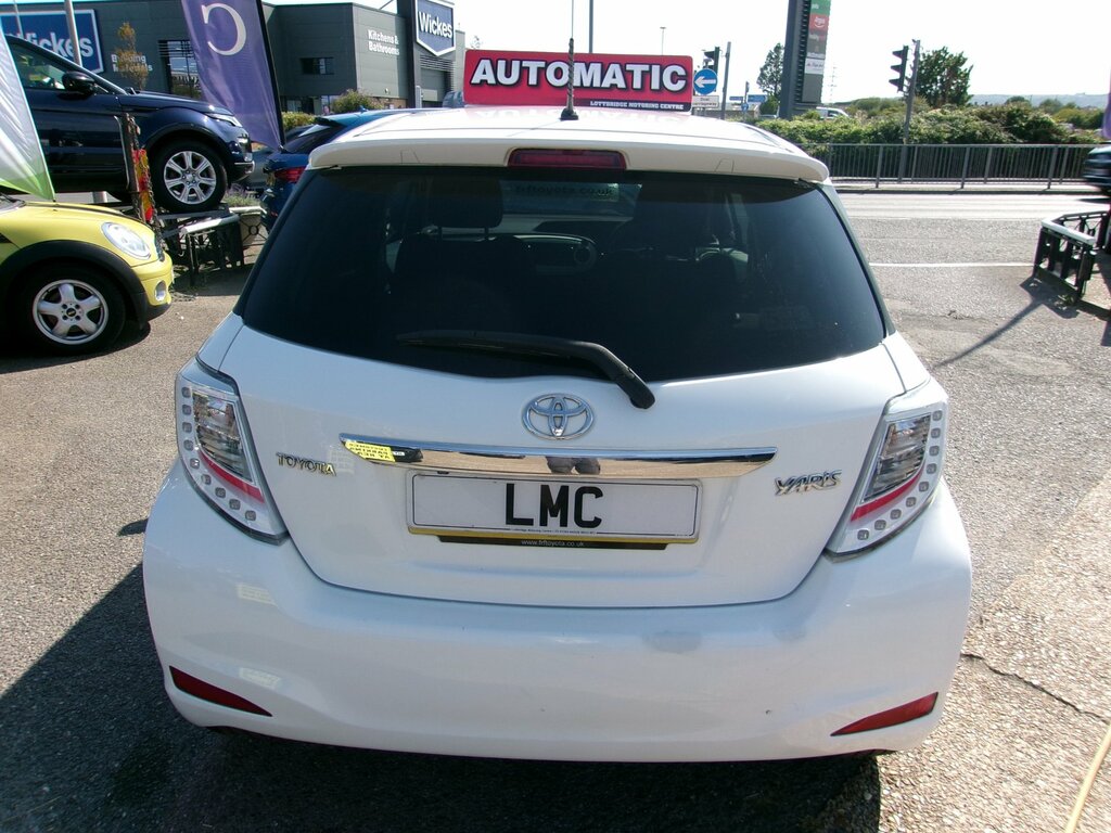 Toyota Yaris 1.33 Dual Vvt-i Trend Hatchback Petr CK13HKH White #5
