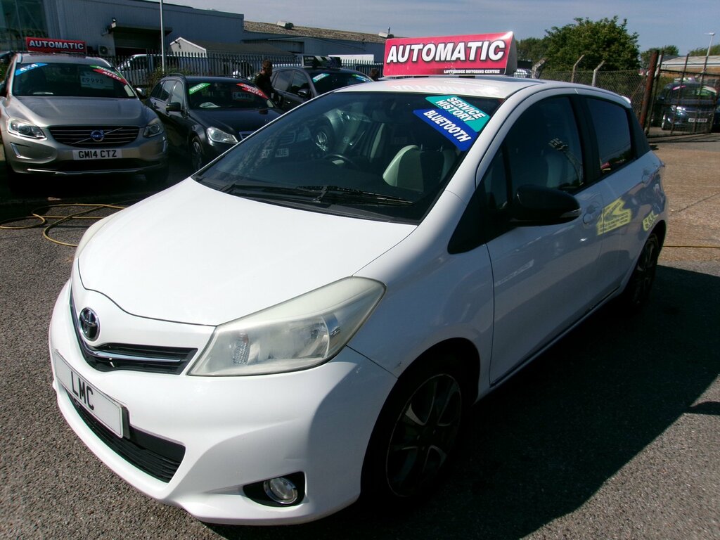 Toyota Yaris 1.33 Dual Vvt-i Trend Hatchback Petr CK13HKH White #3