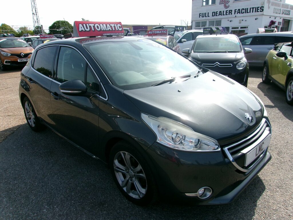 Peugeot 208 208 Active Silver #1